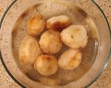 A picture of step 8 of Dahi vada.