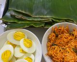 Foto langkah ke 4 dari resep Nasi Bakar Ayam Suwir.
