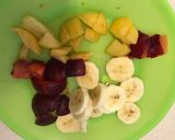 Foto del paso 1 de la receta: Merienda súper saludable con fruta y pan de avena al microondas