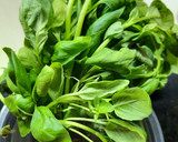 Foto del paso 1 de la receta: Pesto rápido con maní