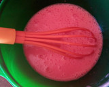 Foto del paso 2 de la receta: 🍧Postrecitos de gelatina y yogurt de frutillas 🍧
