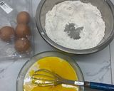Foto langkah ke 4 dari resep Muffin Bayam Keju(Savory Muffin No Mixer Praktis).