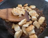 A picture of step 4 of Mapo tofu.