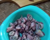 Foto langkah ke 1 dari resep Sambel Cumi Asin.