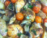 Foto del paso 6 de la receta: Muslitos de pollo asados con tomatitos y champiñones