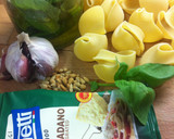 Foto del paso 2 de la receta: Caracolas rellenas de carne picada al pesto