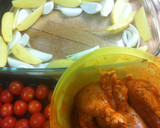 Foto del paso 4 de la receta: Muslitos de pollo asados con tomatitos y champiñones