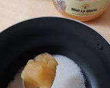 Foto del paso 1 de la receta: Caramelos de limón, jengibre, clavo y miel 🍯 🍋 Caramelos de miel y limón especial vías respiratorias