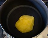 A picture of step 3 of Khorak (sindhi sweet).