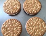 A picture of step 3 of Creamy Biscuit Sandwich.