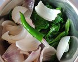 A picture of step 4 of Spinach Omelette Curry.