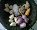 Foto langkah ke 2 dari resep Gulai Kepala Ikan Salmon.