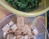 Foto langkah ke 1 dari resep Tumis simpel kacang panjang tahu.