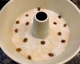 Foto del paso 13 de la receta: Bizcocho esponjoso de coco y pasas