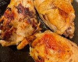 Hình bước làm 1 của món Gà roti ướp mustard