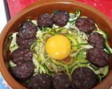 Foto del paso 6 de la receta: Nidos de calabacín y butifarra negra