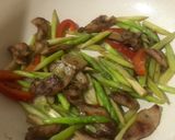Foto langkah ke 4 dari resep Asparagus Tumis Ayam.