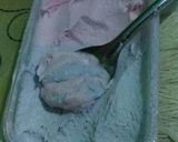 Foto langkah ke 3 dari resep #04. Ice cream strowberry taro momica.
