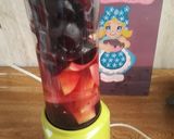 Foto del paso 2 de la receta: Licuado Manzana y Cereza