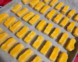 Foto langkah ke 4 dari resep 41. Kastengel Keju Premium.