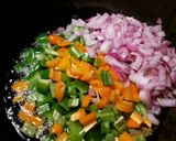 Foto del paso 6 de la receta: Sopa de pescado y mariscos congelados