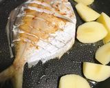 鯧魚蘋果湯的食譜步驟3照片