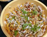 A picture of step 4 of Gujarati Surti Bhel.