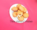 A picture of step 11 of Fried fish bread.