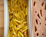 Foto del paso 1 de la receta: Pasta corta con pollo a la mostaza