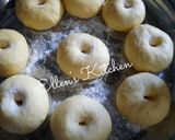 Foto langkah ke 4 dari resep Donat Manis Maizena.