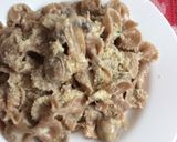 Foto del paso 2 de la receta: Corbatas integrales con crema, atún y champiñones