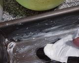 Foto del paso 3 de la receta: Budín de naranja (licor) con chocolate