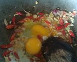 Foto langkah ke 2 dari resep Nasi goreng mentega.