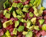 Foto del paso 2 de la receta: Ensalada de atún con aguacate y granada
