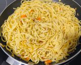 Foto del paso 3 de la receta: Nidos de tallarín y huevo