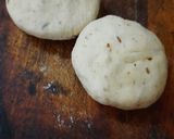 खारे शंकरपाळे (Khare Shankarpale Recipe In Marathi) रेसिपी स्टेप 4 फोटो 