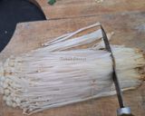 Foto langkah ke 1 dari resep 224. Tumis Tahu Jamur Enoki.