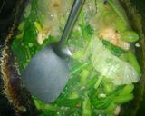 Foto langkah ke 4 dari resep Tumis sayur tahu takwa n udang.