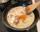 Foto langkah ke 2 dari resep Simple Carbonara tanpa cream 🍝.