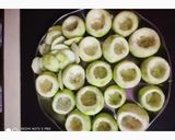 A picture of step 2 of Tinde(apple gaurd)with paneer stuffing.
