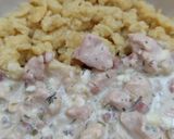 Kapros - túrós - szalonnás csirkemellragu recept fázis 4 fotója