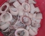 Foto langkah ke 1 dari resep Cumi Asin Pete Cabe Ijo.