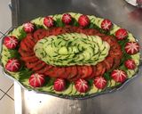 Une image de l'étape 10 de Salade de concombre aux tomates,céleri branche et radis ronds.