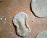 A picture of step 4 of Sweet and spicy crackers.