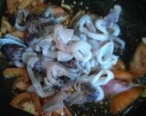 Foto langkah ke 5 dari resep Cumi Kecap Kemangi.