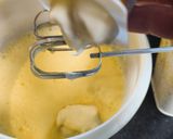 Foto del paso 2 de la receta: Budín marmolado de bananas sin harina de trigo