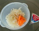 A picture of step 1 of [Baby Food Late Stage] Microwave Hand-Held Omelet.