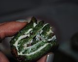 A picture of step 26 of Spinach and garlic-yogurt rolls.
