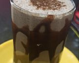A picture of step 5 of Oreo cold coffee.