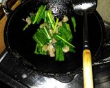Foto langkah ke 4 dari resep Nasi Goreng Sayur Praktis.